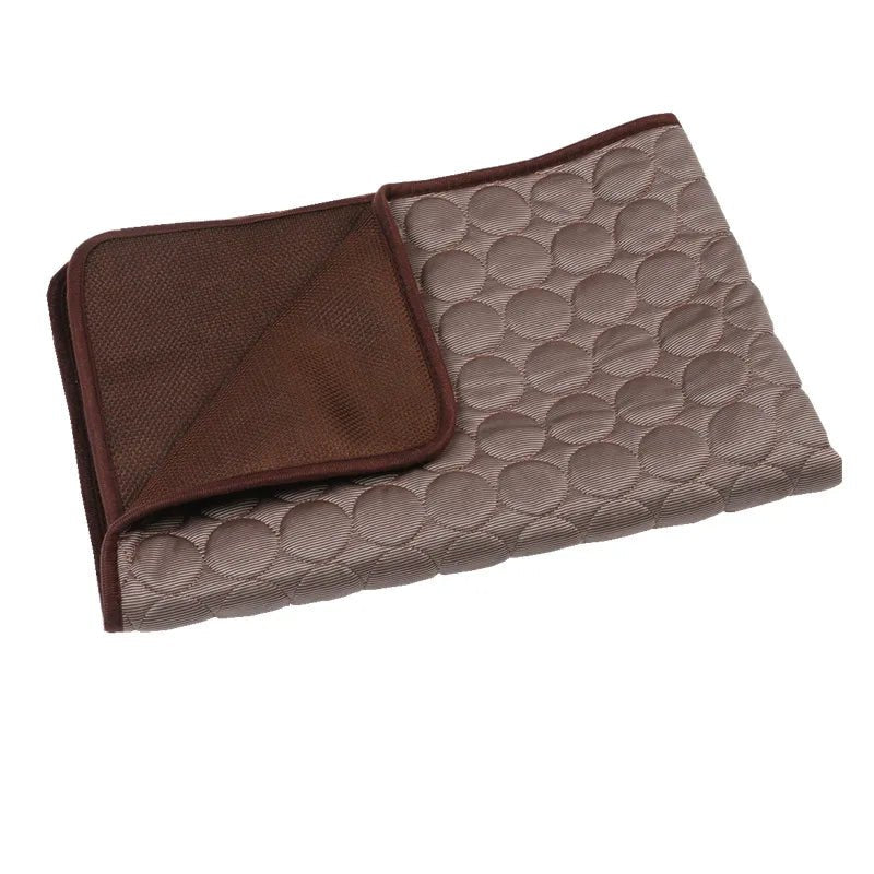 Livraison gratuite Tapis rafraîchissant pour animaux de compagnie, accessoire d'été, pour chiens et chats, canapé, respirant, lavable, pour les petits, moyens et grands chiots et chatons, pour voiture - Élite Canine Shop ChicCanin